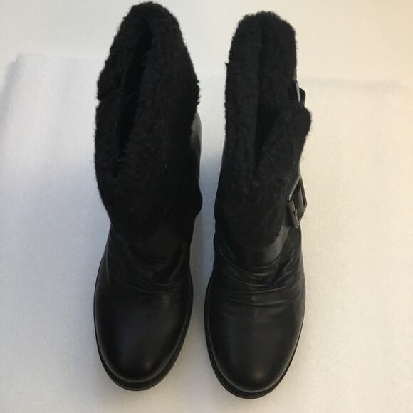 Tara M. Black Fur Booties - Picture 2 of 9